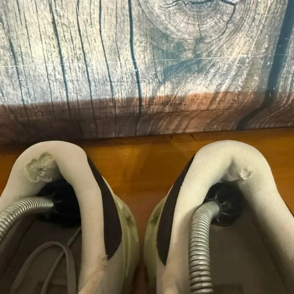 On Running Cloudflyer‎ 4 Men's Sneakers Gray Size 10.5 Athletic Shoes